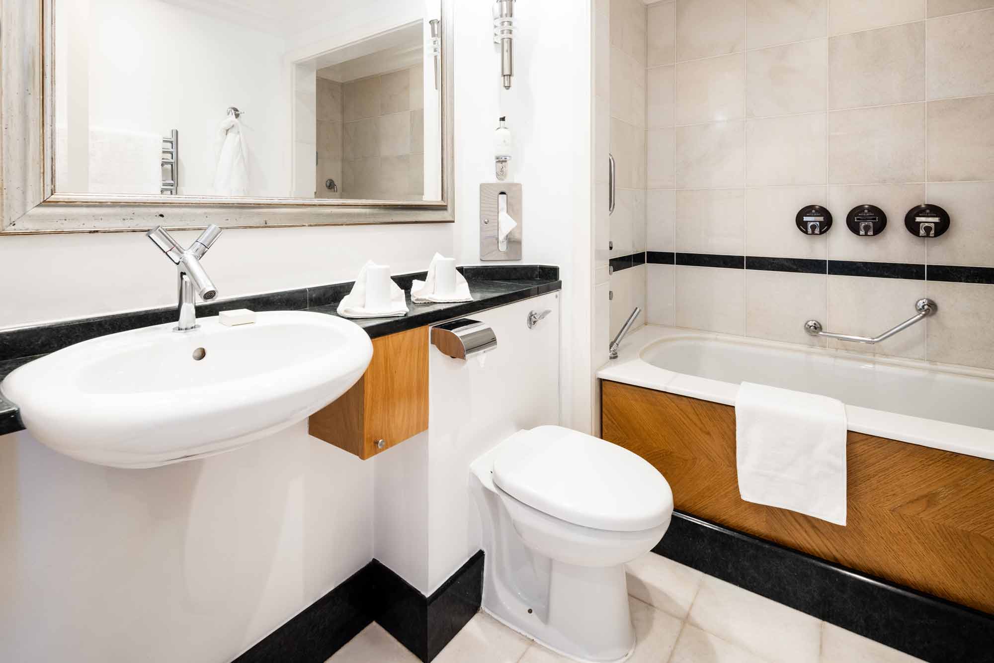 sea-view-room-jersey-bathroom