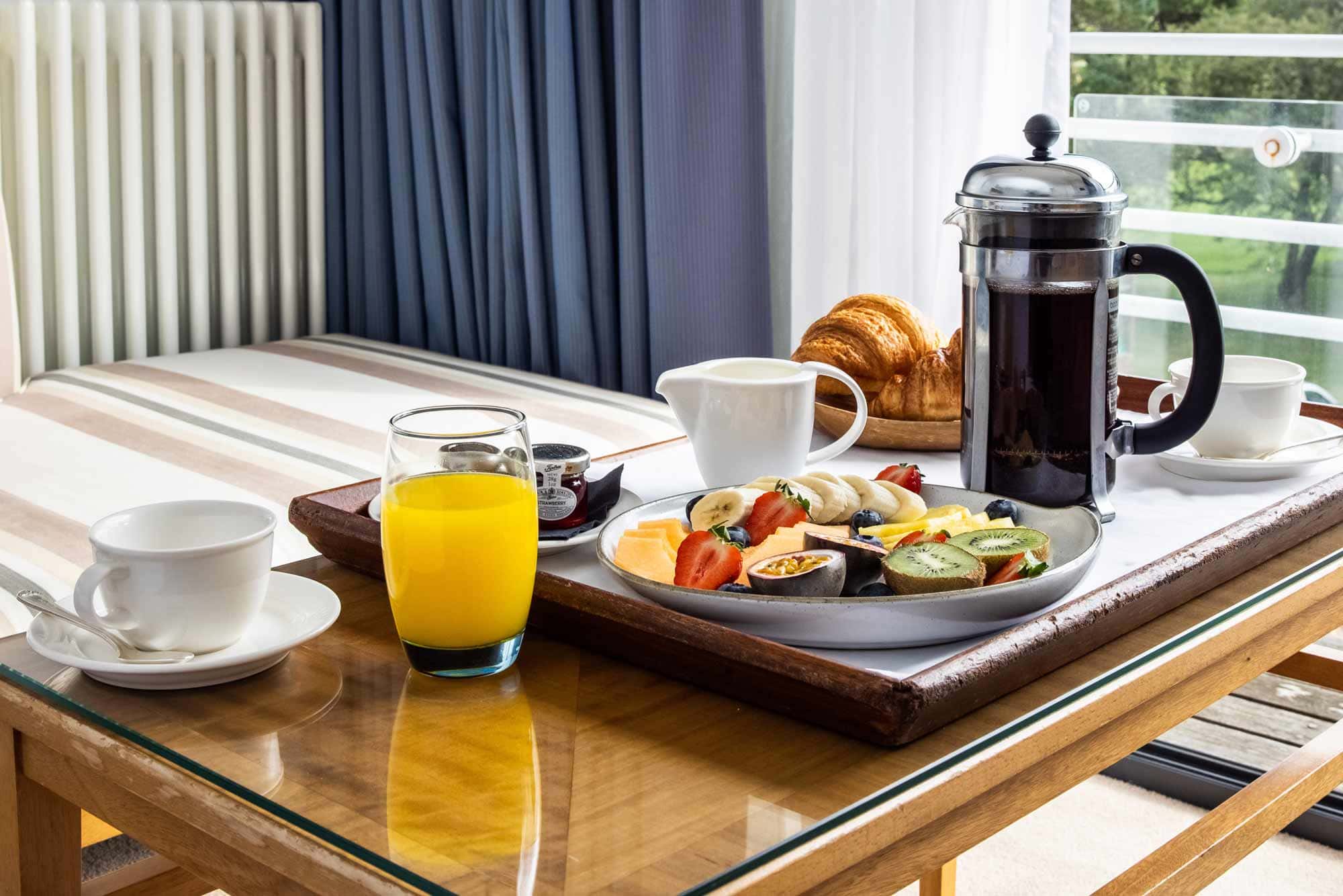 room-service-in-an-ocean-view-room